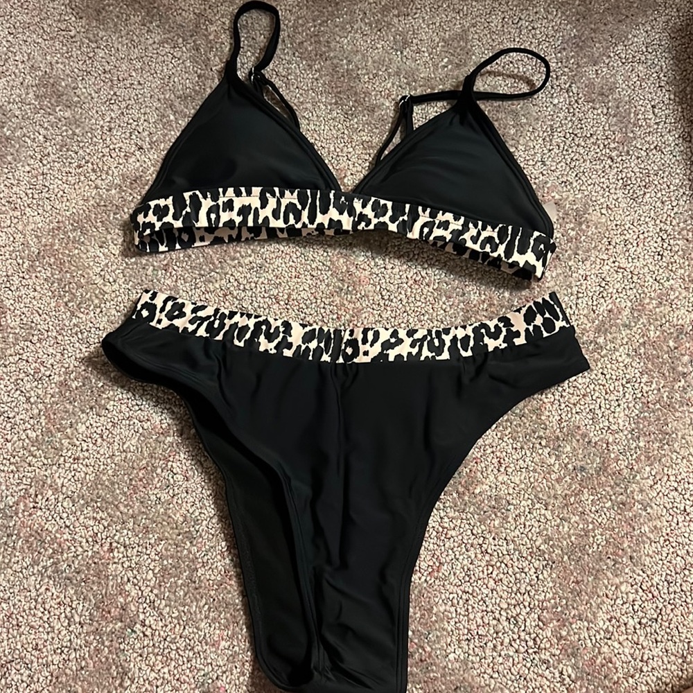 Leopard bikini